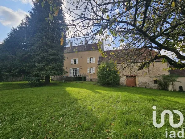 Propriété 6 pièces 213 m²