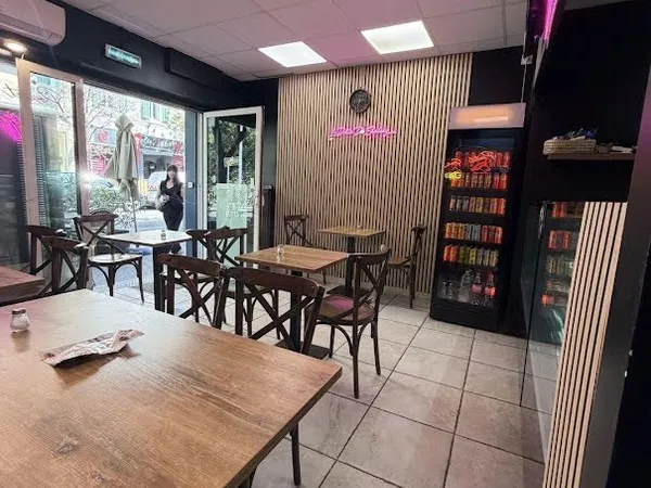 Commerce 44 m²