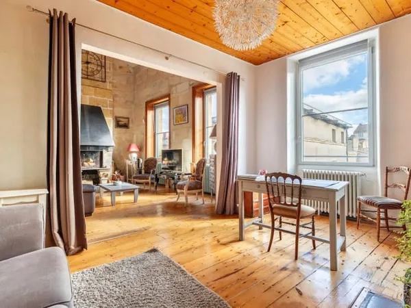 Appartement 7 pièces 155 m²