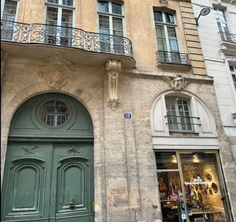 Commerce 45 m²