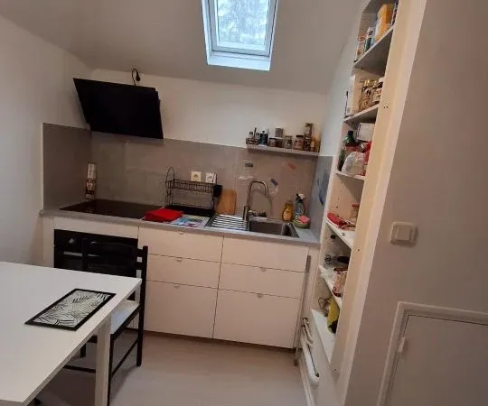 Chambre 1 pièce 9 m²