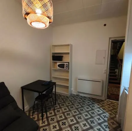 Studio 1 pièce 13 m²