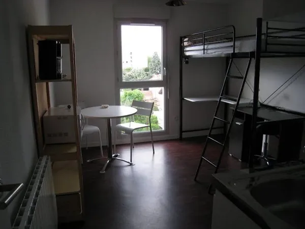 Studio 1 pièce 20 m²