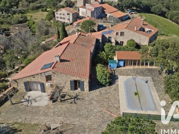 Maison 10 pièces 275 m²