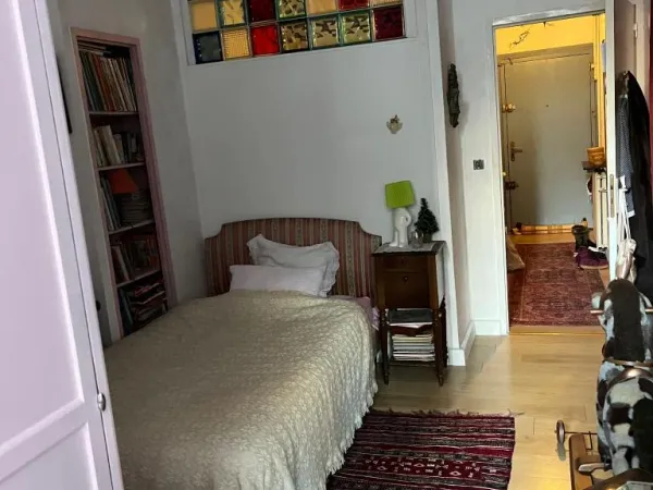 Chambre 1 pièce 25 m²