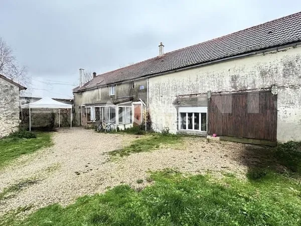 Maison 8 pièces 242 m²