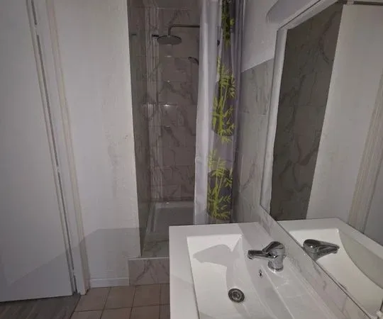Studio 1 pièce 19 m²