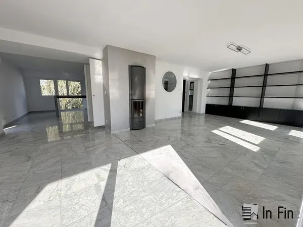 Appartement 6 pièces 155 m²