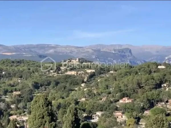 Maison 7 pièces 370 m²
