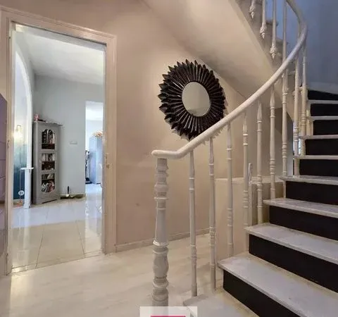 Maison 7 pièces 158 m²
