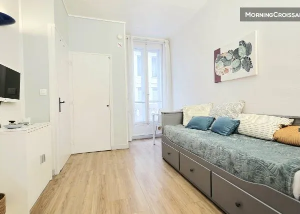 Studio 1 pièce 18 m²
