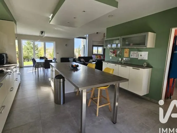 Maison 14 pièces 531 m²