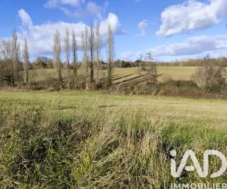 Terrain 1824 m²
