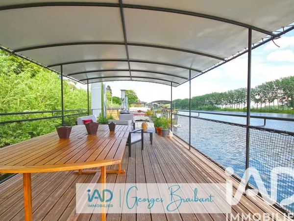 Péniche 4 pièces 70 m²