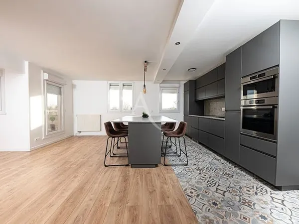 Appartement 5 pièces 106 m²