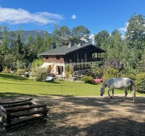 Chalet 9 pièces 195 m²