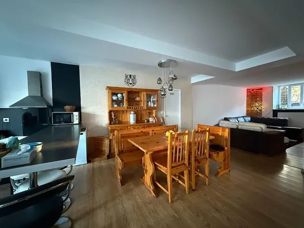 Appartement 4 pièces 159 m²