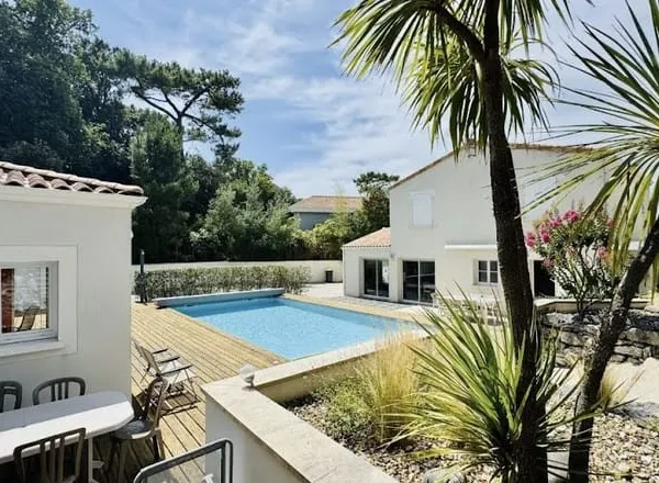 Maison 11 pièces 274 m²