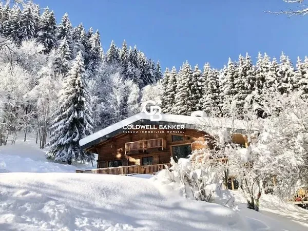 Maison 11 pièces 309 m²