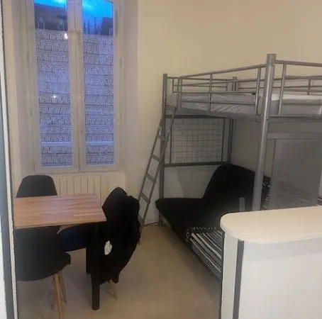 Studio 1 pièce 19 m²