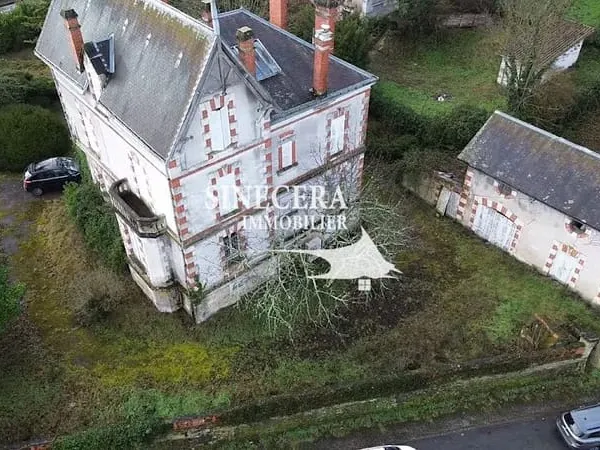 Maison 10 pièces 225 m²