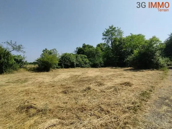 Terrain à bâtir 3925 m²