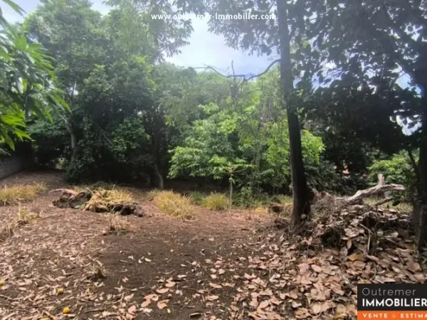Terrain 1400 m²