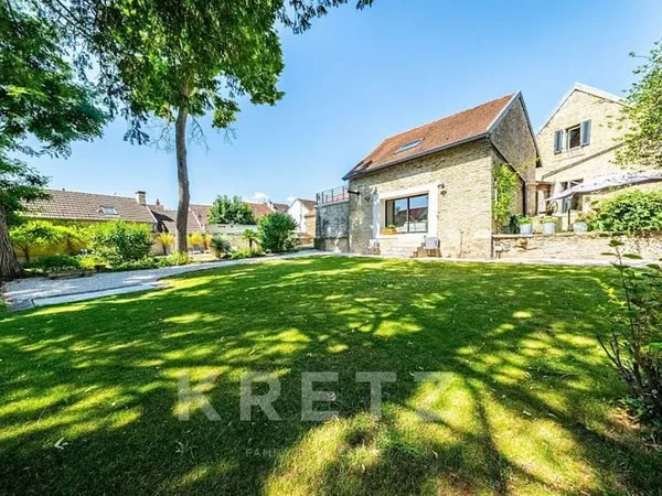 Maison 9 pièces 300 m²