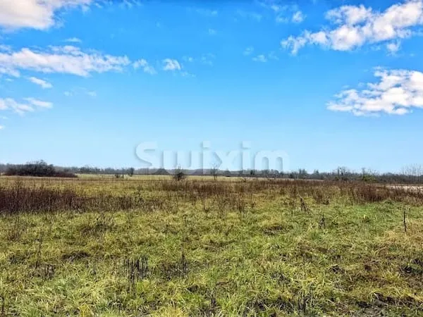 Terrain 1075 m²