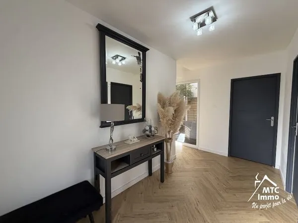 Maison 7 pièces 218 m²