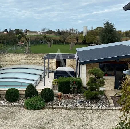 Maison 7 pièces 220 m²