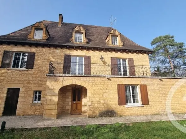 Maison 8 pièces 201 m²