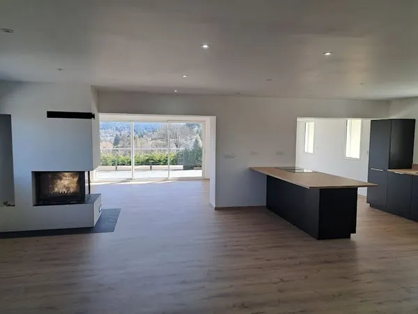 Maison 10 pièces 260 m²