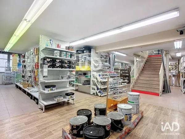 Commerce 550 m²