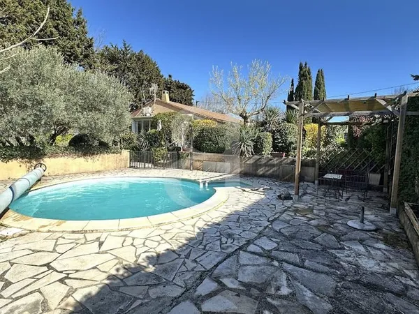 Villa 7 pièces 187 m²