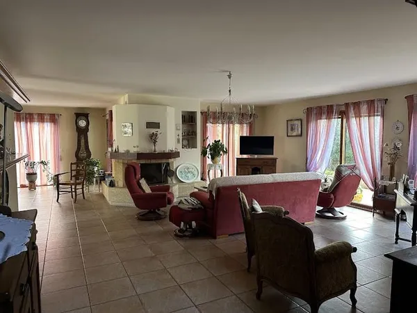 Maison 7 pièces 185 m²