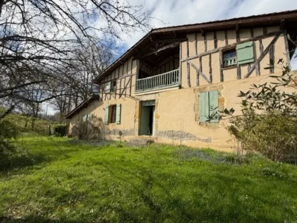 Maison 11 pièces 271 m²