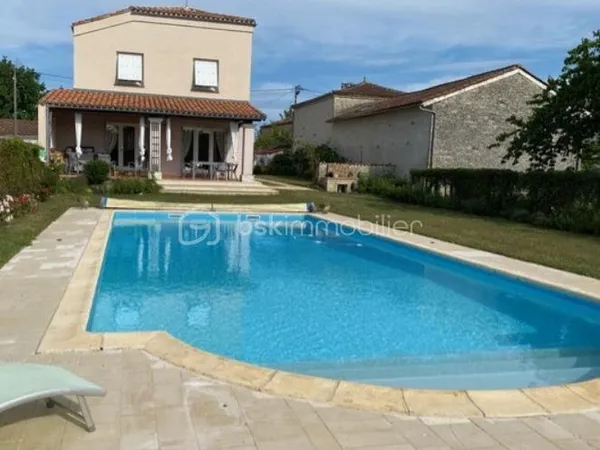 Maison 8 pièces 194 m²