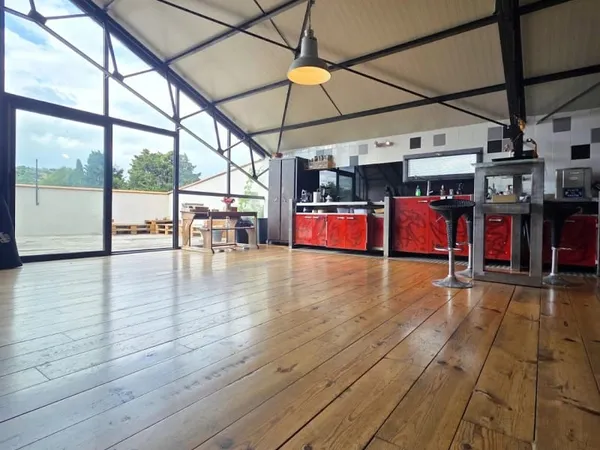 Loft 4 pièces 150 m²
