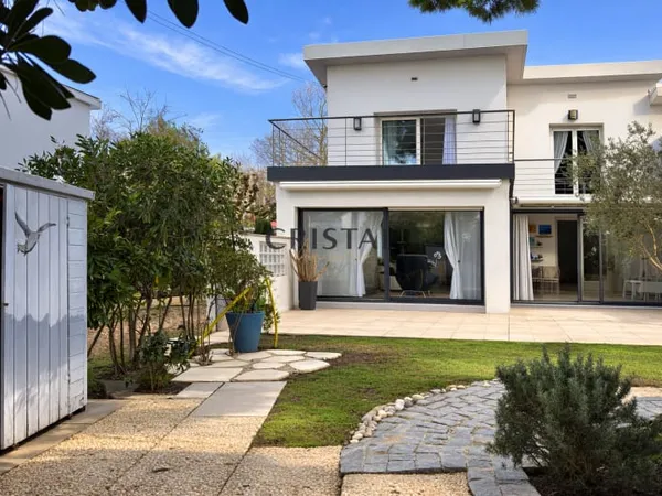 Maison 6 pièces 143 m²