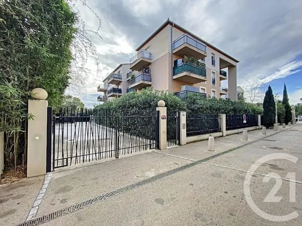 Studio 1 pièce 24 m²