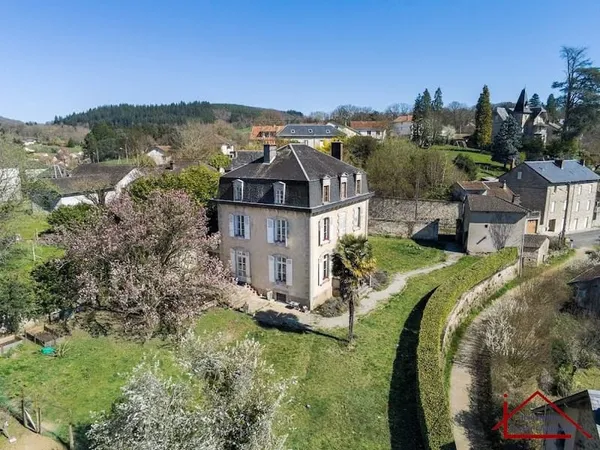 Maison 8 pièces 290 m²