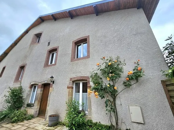 Maison 11 pièces 305 m²