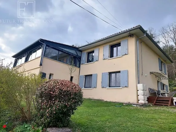 Maison 9 pièces 207 m²