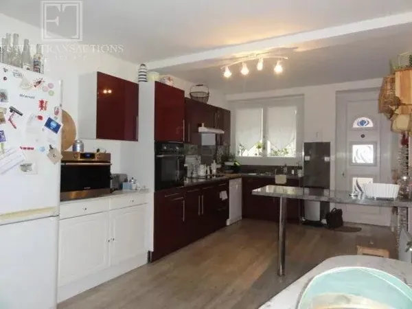 Propriété 5 pièces 85 m²