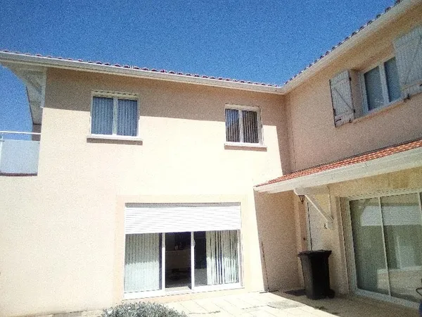 Maison 6 pièces 195 m²
