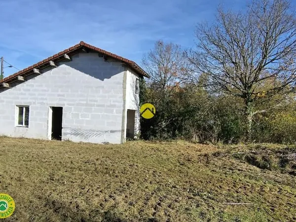 Terrain 2085 m²