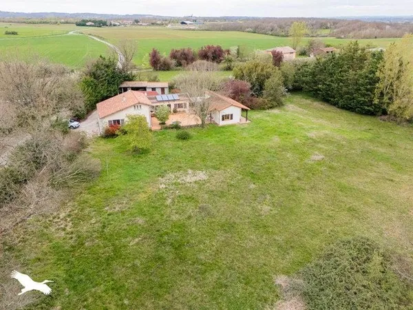Maison 8 pièces 238 m²