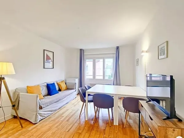 Chambre 1 pièce 11 m²