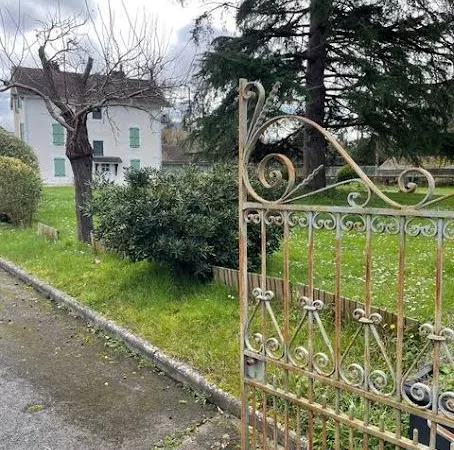 Maison 10 pièces 285 m²